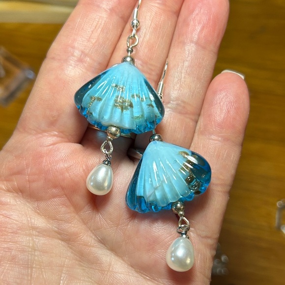 3/$25 Blue and Silver Shell Earrings - Picture 1 of 4